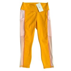 NWT Fabletics On-The-Go Powerhold High-Waisted‎ Capri Size Medium